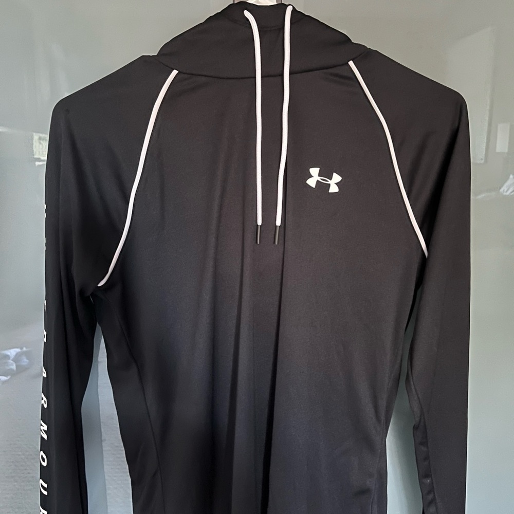 NWT Black UA pullover shirt.  Just never wore, cleaning out closet and found